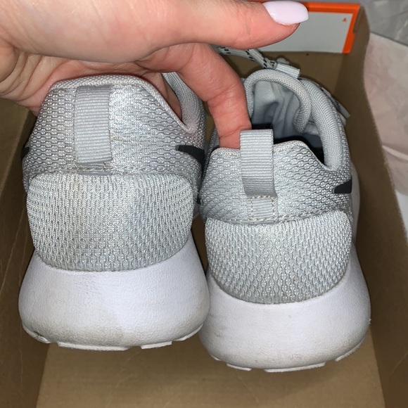 Nike RosheRun - Pure Platinum - Picture 6 of 6